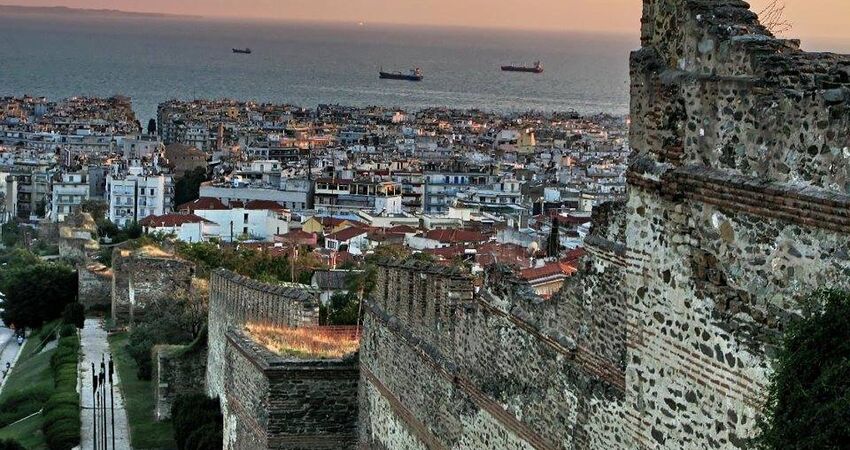 2026 YILBAŞI SELANİK KAVALA TURU/2 Gece Holiday Inn Otel  Konaklamalı