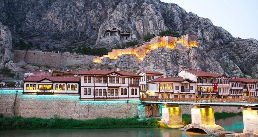 Ramazan Bayramı Özel Batı Karadeniz Abant Safranbolu Amasra Turu (1 Gece Konaklamalı)
