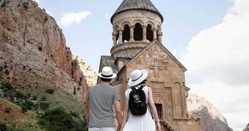 UÇAKLI ERMENİSTAN TURU/5 Gece 6 Gün