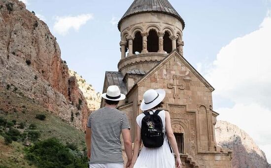 UÇAKLI ERMENİSTAN TURU/5 Gece 6 Gün