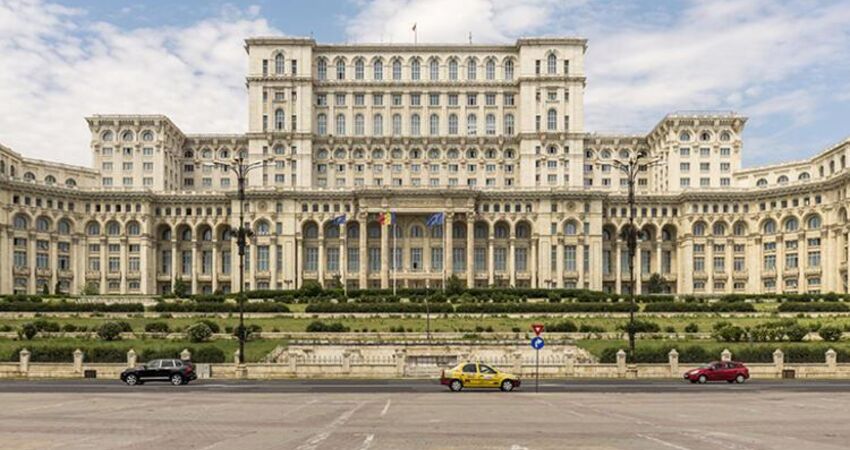 BÜKREŞ –TRANSİLVANYA ŞATOLAR TURU / 2 Gece 4 Gün